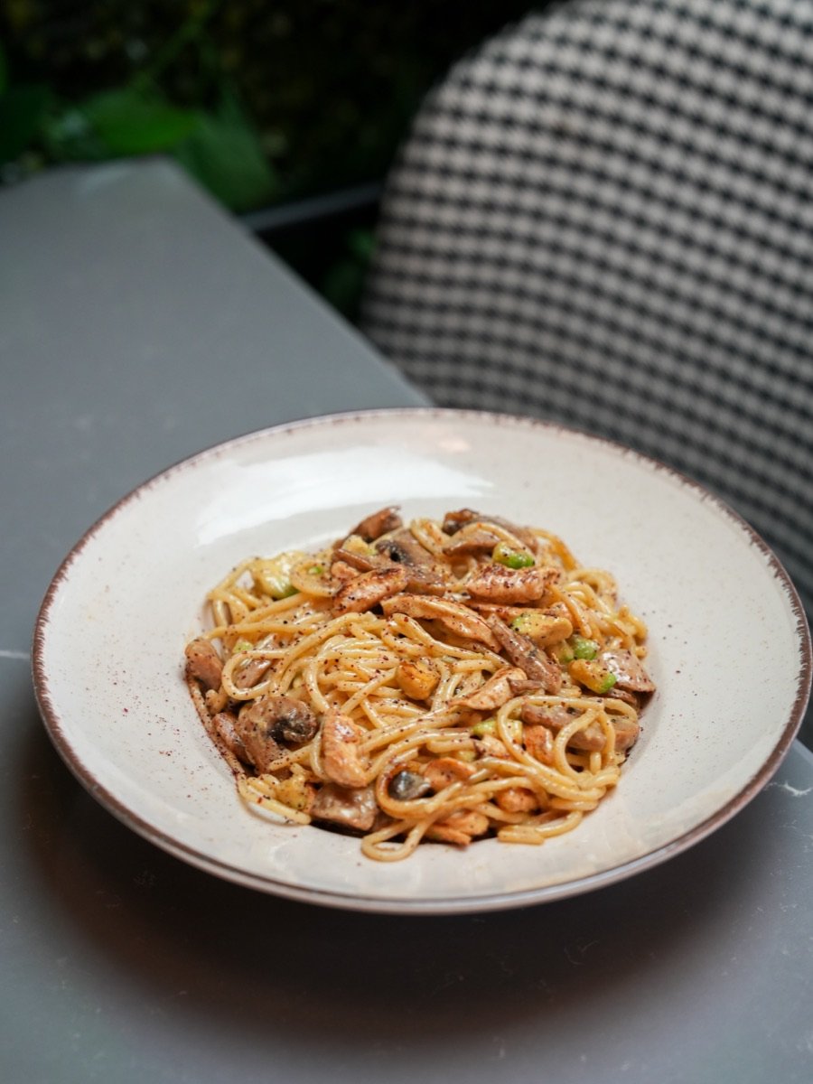 Chicken and mushroom spaghetti in a creamy sauce at Canons Cafe, Edgware